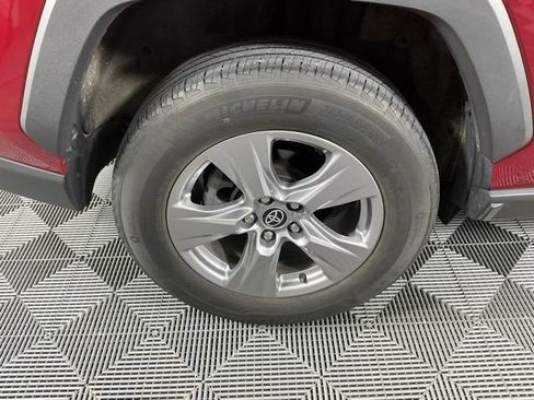 Used 2023 Toyota RAV4 XLE w/ Convenience Package image 18