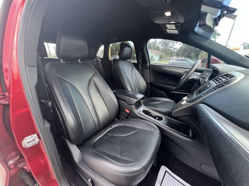 Used 2017 Lincoln MKC Premiere FWD image 14