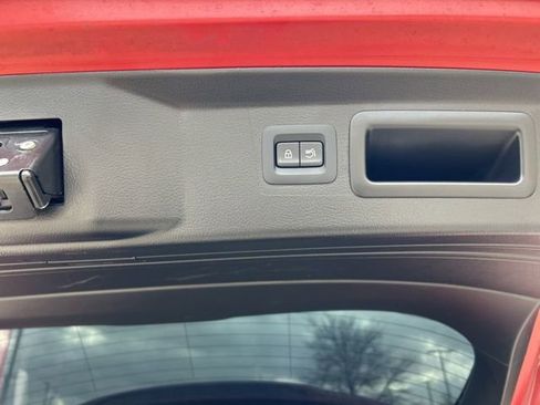 Used 2024 MAZDA CX-50 AWD 2.5 S w/ Preferred Package image 8