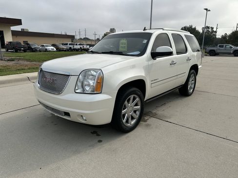 Certified 2014 GMC Yukon Denali AWD/4WD image 10