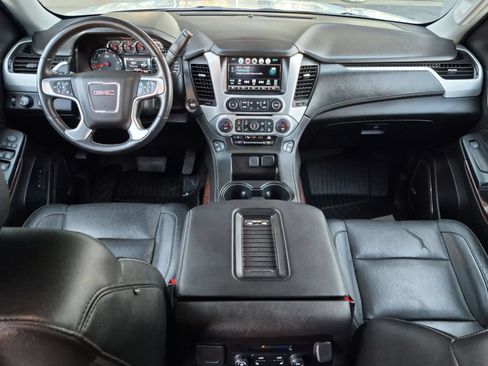 Used 2017 GMC Yukon XL SLT w/ Open Road Package AWD/4WD image 23