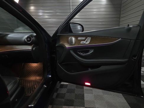 Used 2021 Mercedes-Benz E 450 4MATIC Sedan image 36