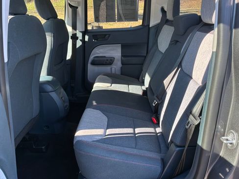 Used 2022 Ford Maverick XLT image 37