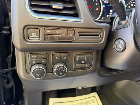 Certified 2021 Chevrolet Tahoe Z71 w/ Z71 Off-Road Package AWD/4WD image 21