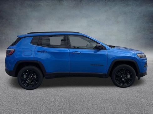New 2026 Jeep Compass Latitude image 4