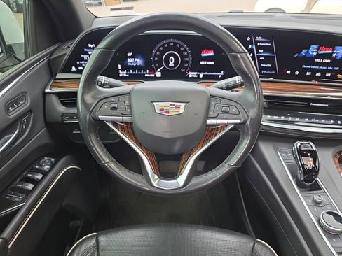 Used 2021 Cadillac Escalade Premium Luxury w/ LPO, Illumination Package image 13