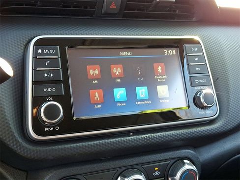 Used 2024 Nissan Kicks S image 17