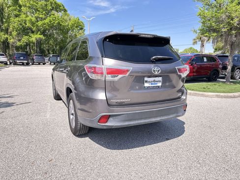 Used 2015 Toyota Highlander XLE image 4