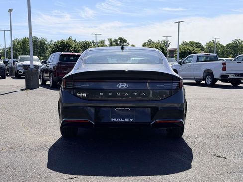 Used 2025 Hyundai Sonata SEL FWD image 22
