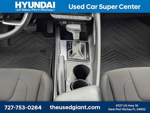 Certified 2024 Hyundai Elantra SEL FWD image 19