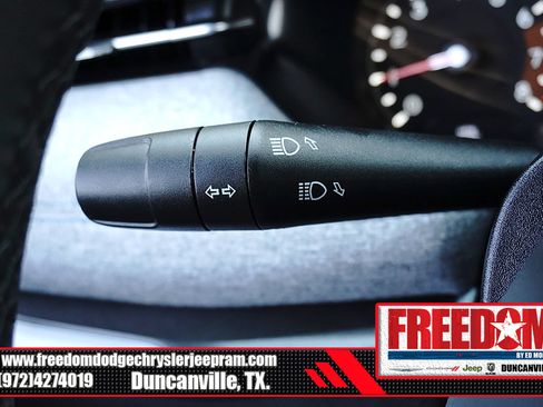 Used 2025 Jeep Compass Latitude AWD/4WD image 28