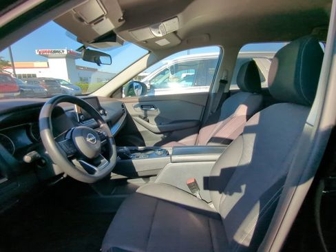 Used 2023 Nissan Rogue SV AWD/4WD image 6