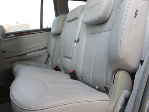 Used 2011 Mercedes-Benz GL 450 4MATIC image 18
