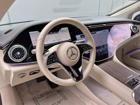 Used 2023 Mercedes-Benz EQS 580 4MATIC Sedan image 14