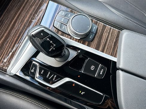 Used 2023 BMW 530i w/ Premium Package RWD image 29