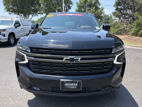 Used 2022 Chevrolet Suburban RST w/ Luxury Package AWD/4WD image 3