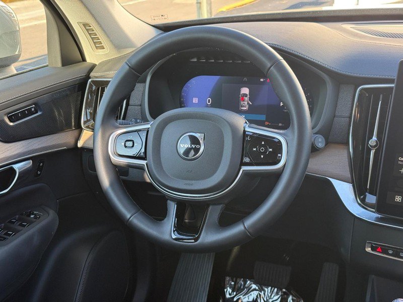 Certified 2026 Volvo XC90 B6 Plus AWD/4WD image 14