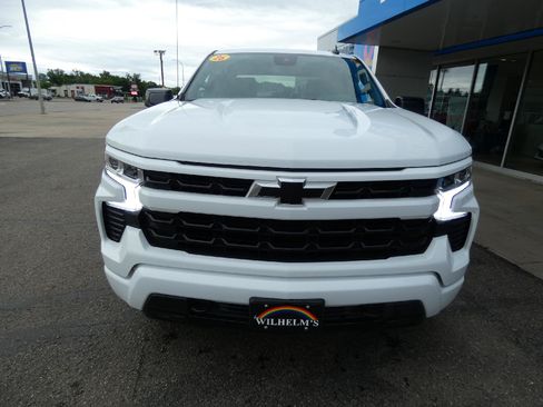 New 2026 Chevrolet Silverado 1500 RST w/ Z71 Off-Road Package AWD/4WD image 5
