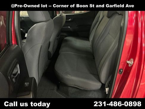 Used 2019 Toyota Tacoma TRD Off-Road w/ Technology Package image 24