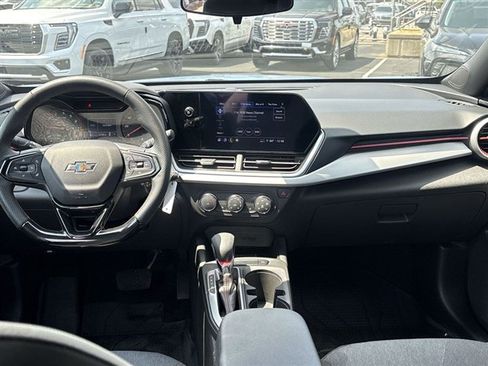 Used 2024 Chevrolet Trax RS w/ Driver Confidence Package FWD image 18