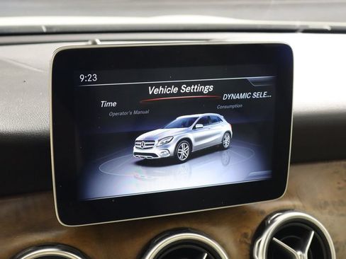 Used 2020 Mercedes-Benz GLA 250 4MATIC image 29