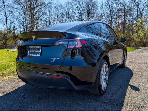 Used 2021 Tesla Model Y Long Range AWD/4WD image 5