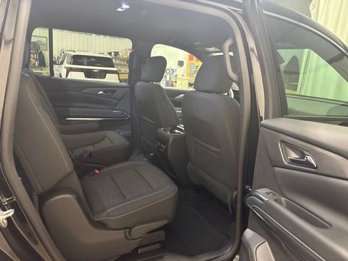 Used 2026 Chevrolet Traverse LT FWD image 14