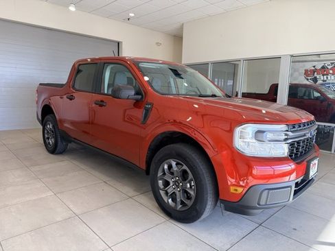 Used 2022 Ford Maverick XLT image 3