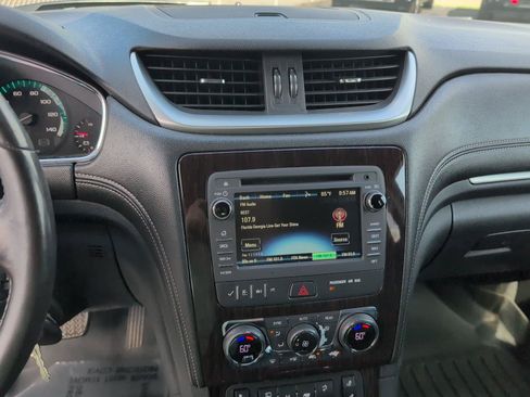 Used 2015 Chevrolet Traverse LT w/ LPO, 'HIT The Road' Package FWD image 17