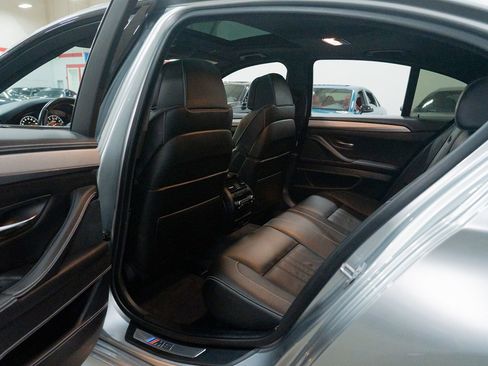 Used 2016 BMW M5 image 24