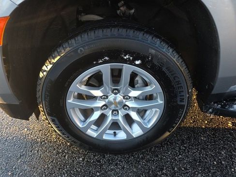 Used 2024 Chevrolet Suburban LS w/ Driver Alert Package image 7