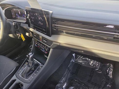 Certified 2025 Volkswagen Jetta Sport image 20