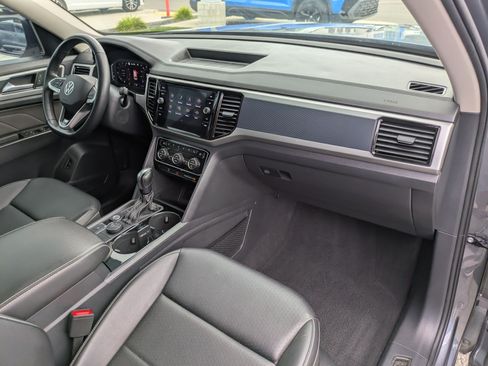 Used 2023 Volkswagen Atlas SEL R-Line AWD/4WD image 36