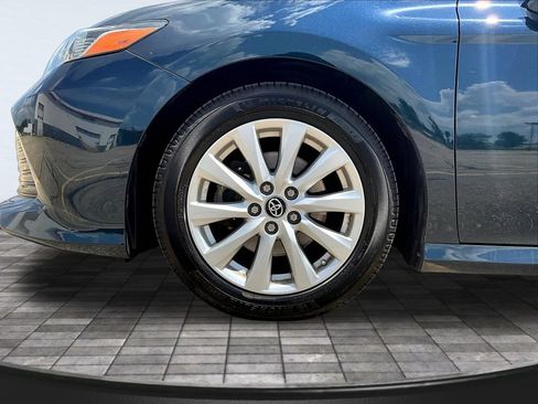 Used 2019 Toyota Camry LE FWD image 34
