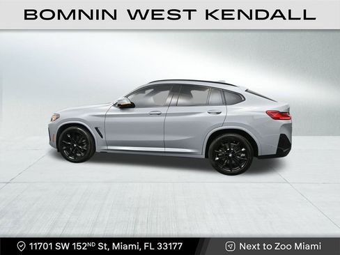Used 2025 BMW X4 xDrive30i image 2