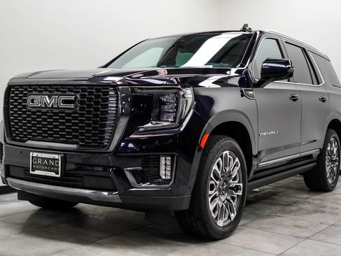Used 2023 GMC Yukon Denali Ultimate AWD/4WD image 8
