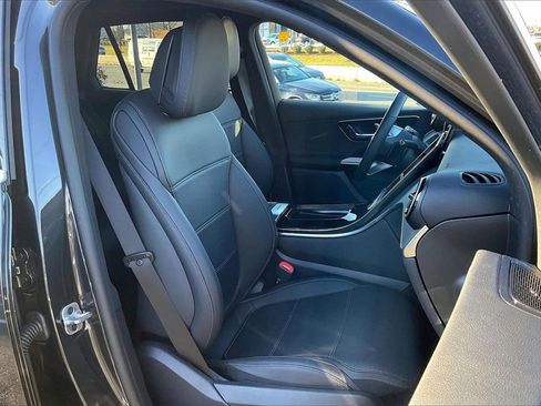 Used 2026 Mercedes-Benz GLC 300 4MATIC image 7