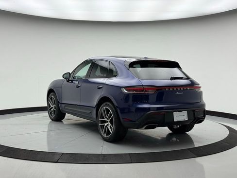 Used 2025 Porsche Macan image 3