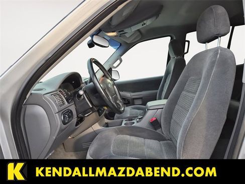 Used 2002 Ford Explorer XLT image 9