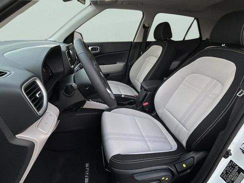 New 2026 Hyundai Venue SEL FWD image 27