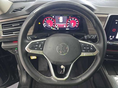 Used 2024 Volkswagen Atlas SEL AWD/4WD image 10