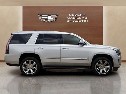 Used 2020 Cadillac Escalade Luxury image 5