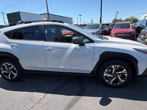 Used 2025 Subaru Crosstrek 2.5i Premium AWD/4WD image 3