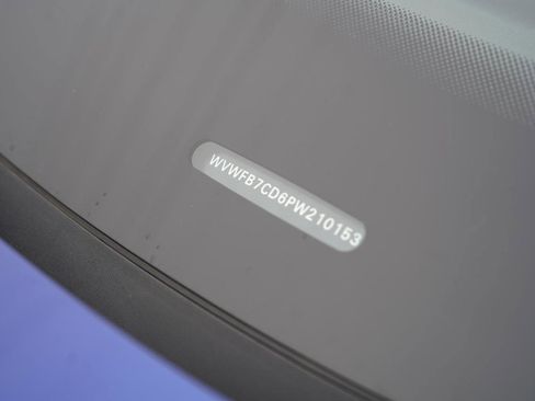 Used 2023 Volkswagen Golf R image 86