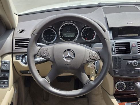 Used 2011 Mercedes-Benz C 300 Sedan image 19