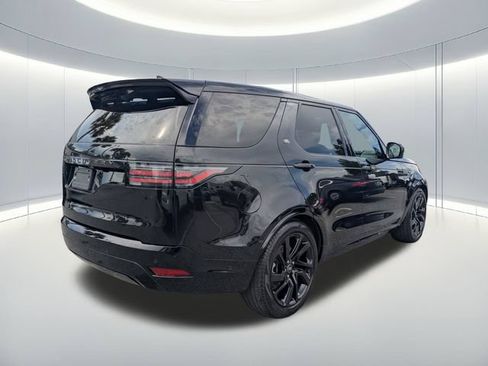Used 2024 Land Rover Discovery Dynamic SE AWD/4WD image 6