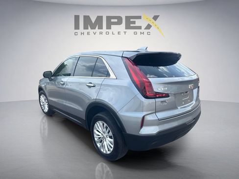 Used 2024 Cadillac XT4 Luxury FWD image 3