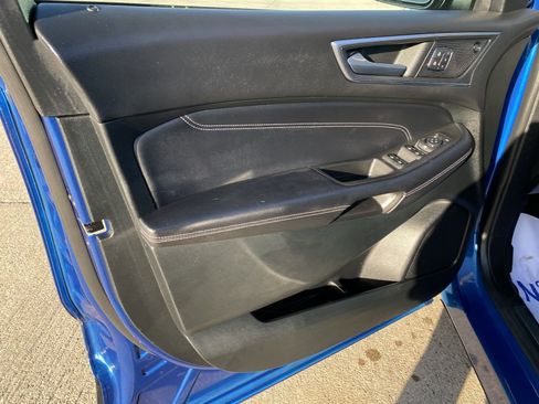 Used 2022 Ford Edge Titanium w/ Equipment Group 301A image 19