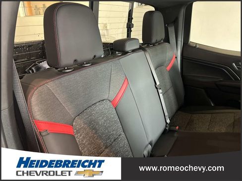 Used 2024 Chevrolet Colorado Z71 w/ Z71 Convenience Package 2 AWD/4WD image 30