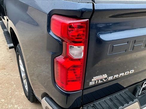 Used 2021 Chevrolet Silverado 1500 LT AWD/4WD image 25